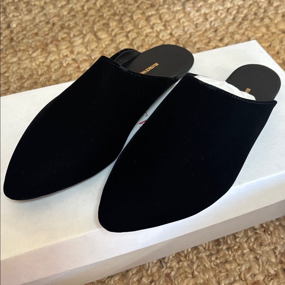 Beatrice Valenzuela Midnight Velvet Babouche Mule